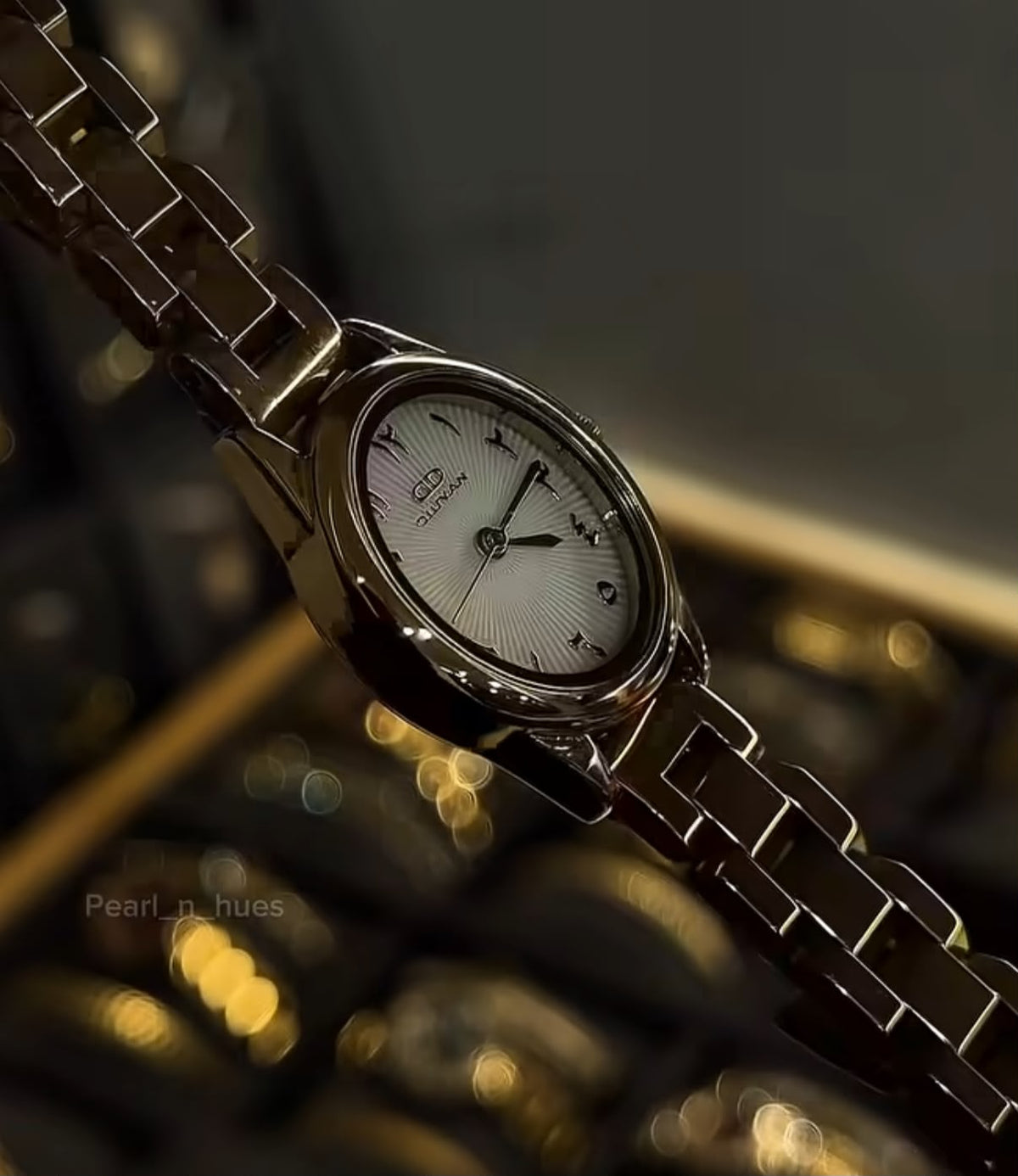 Aven watch