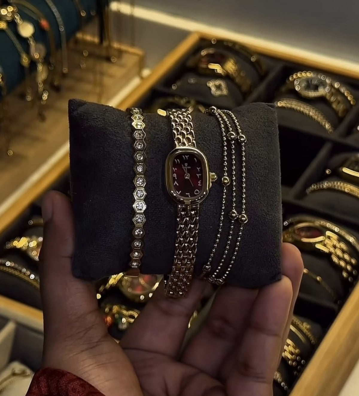 Nova watch stack