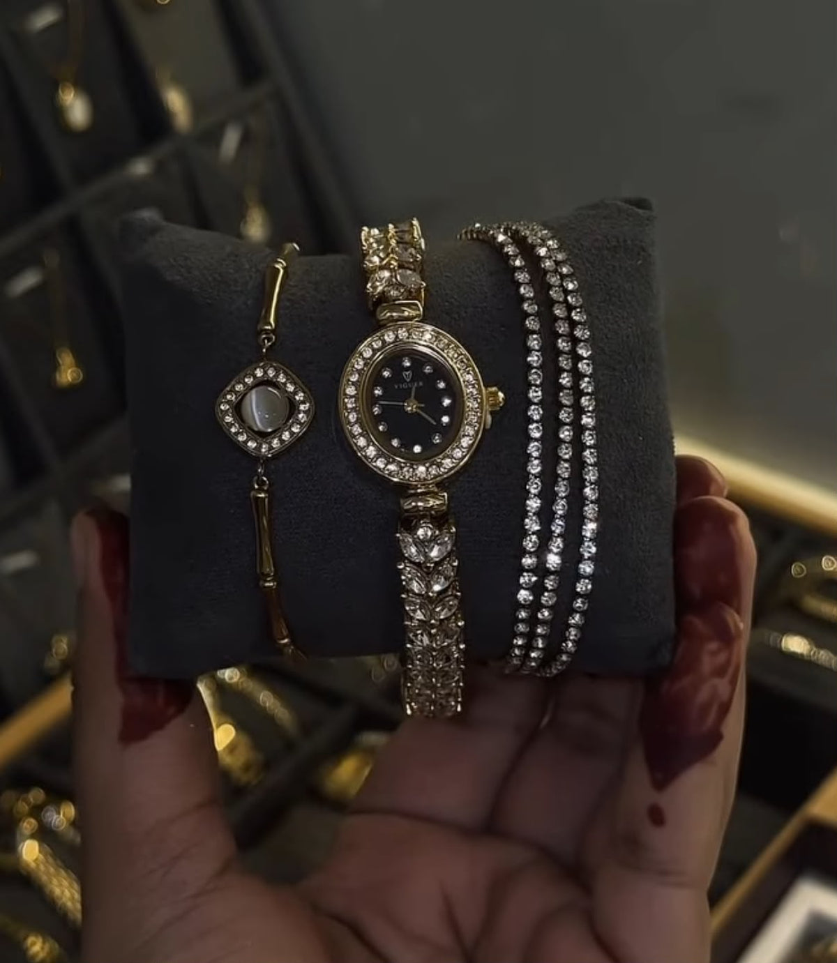 Avenor watch stack