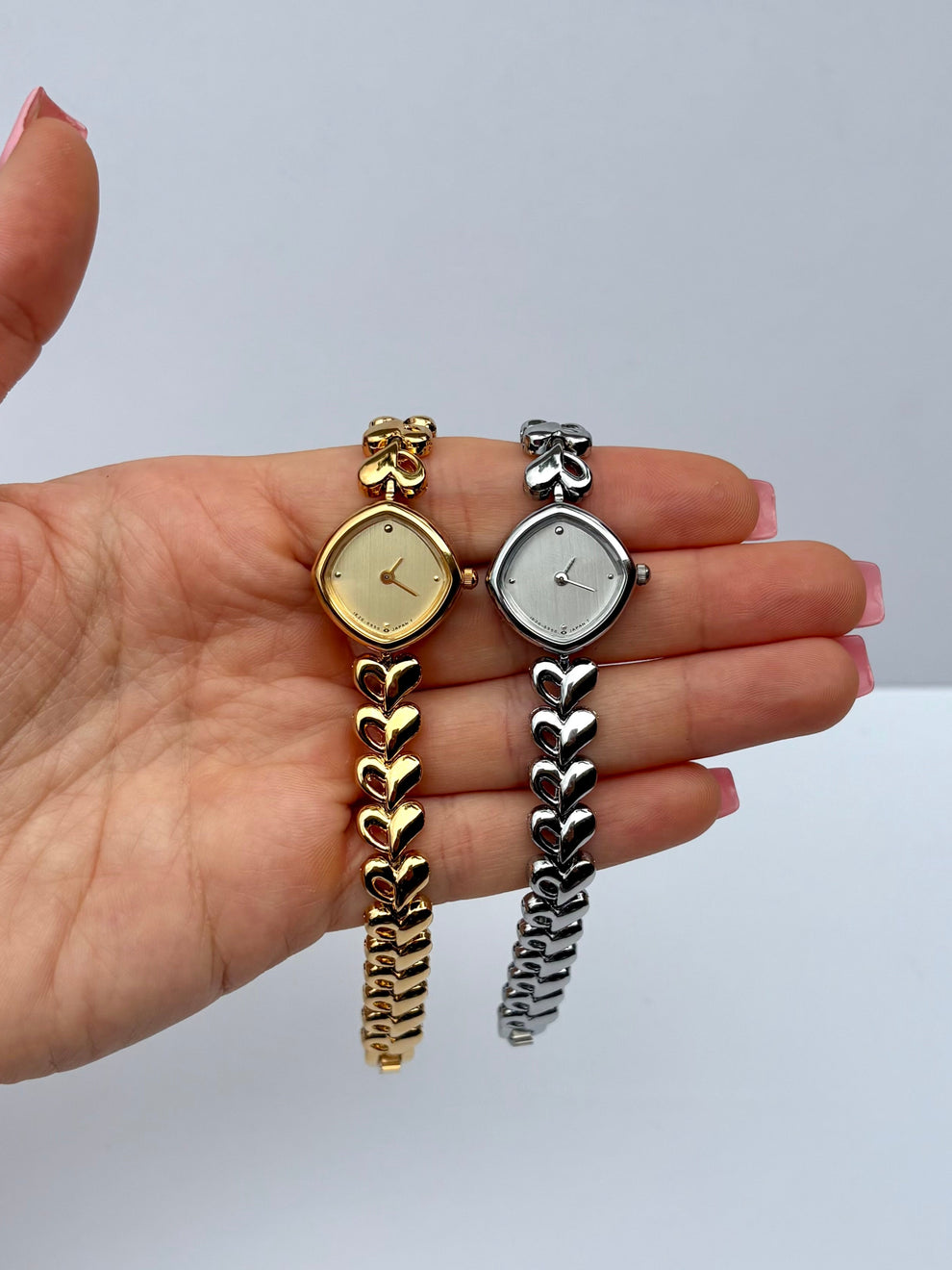 Vintage heart amora Gold dainty watch