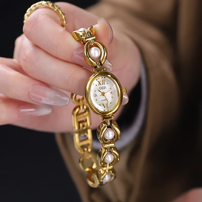 Vacation classic buckle quartz watch