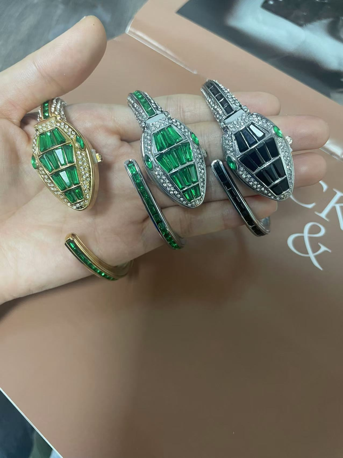 Snake hidden quartz watch