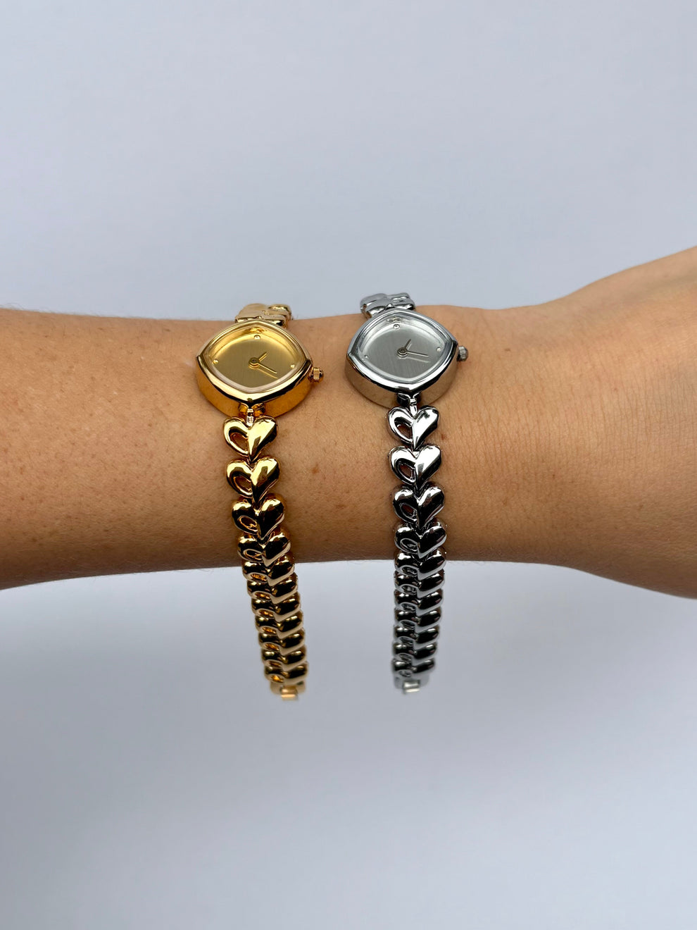 Vintage heart amora Gold dainty watch