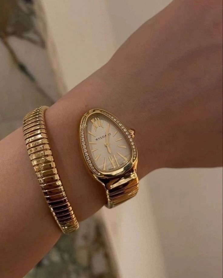 Snake quartz watch