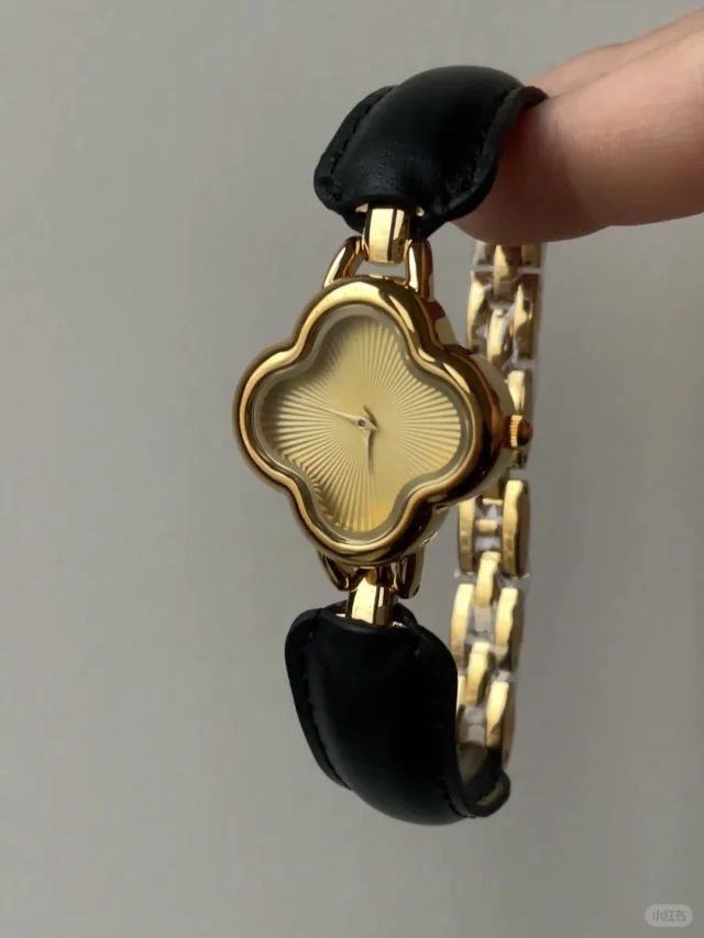 Cheri clover watch