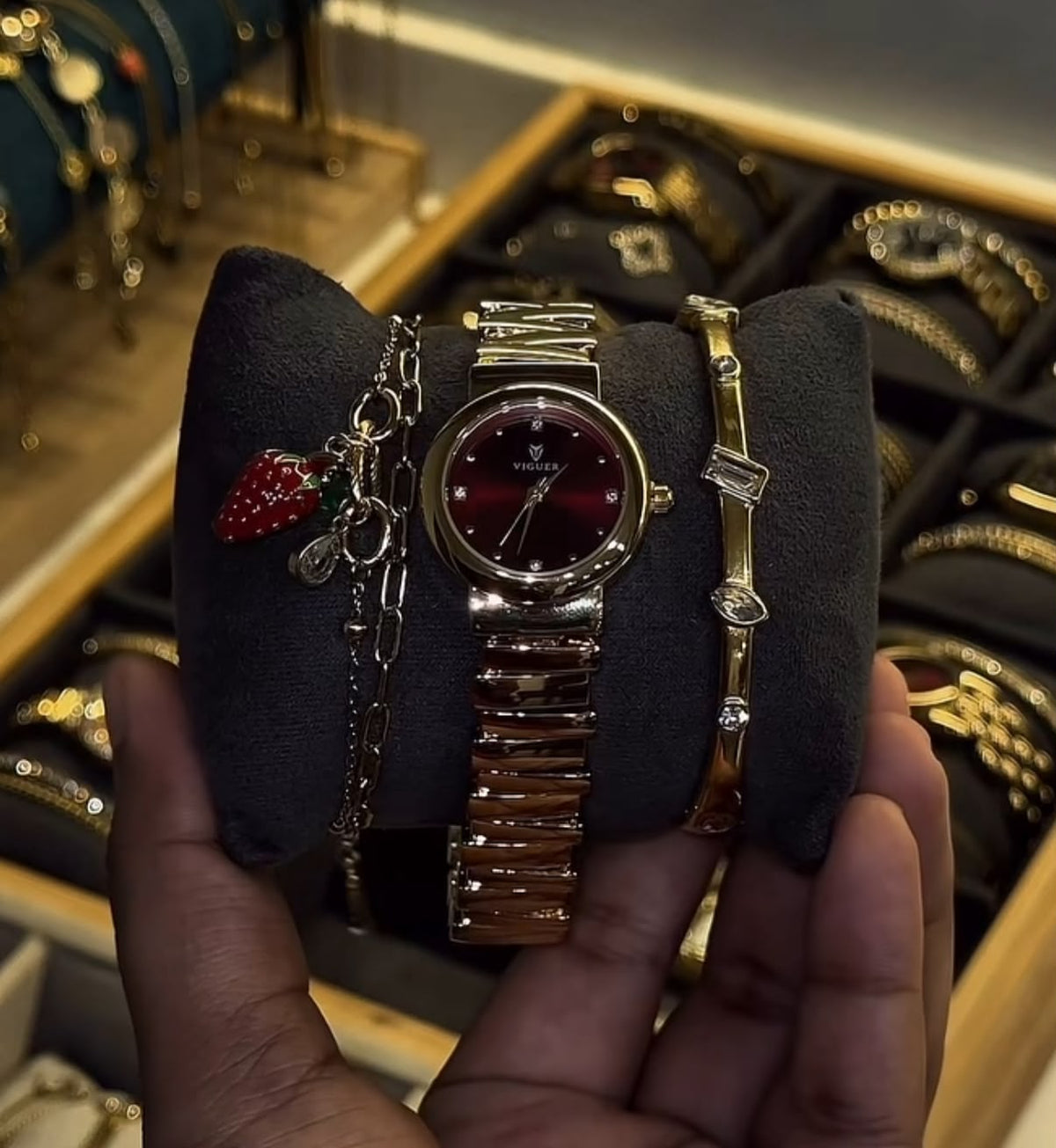 Nero watch stack