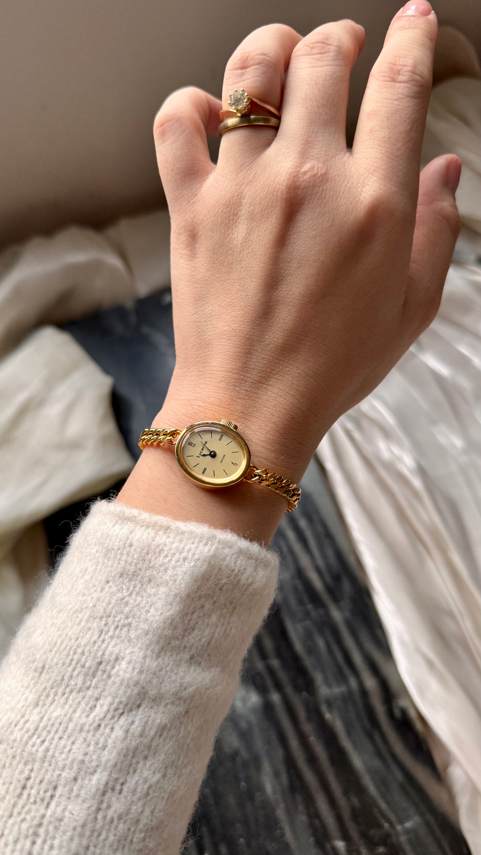 Mila vintage watch