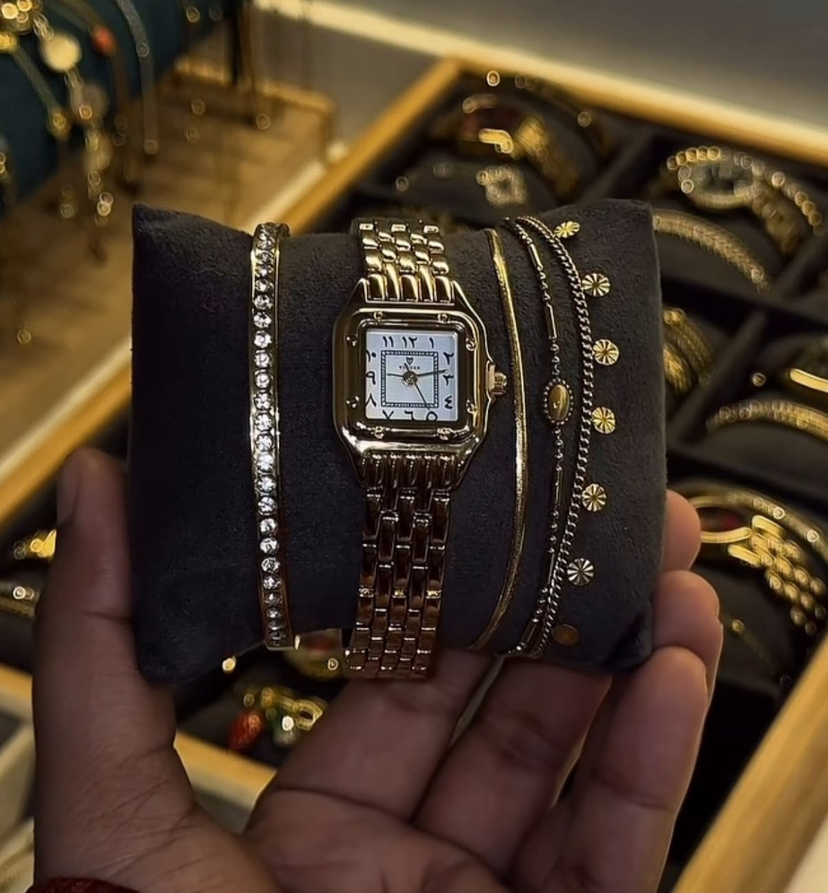 Aelius watch stack