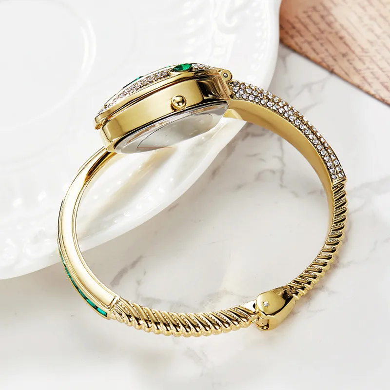 Snake hidden quartz watch