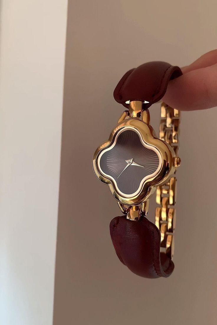 Cheri clover watch