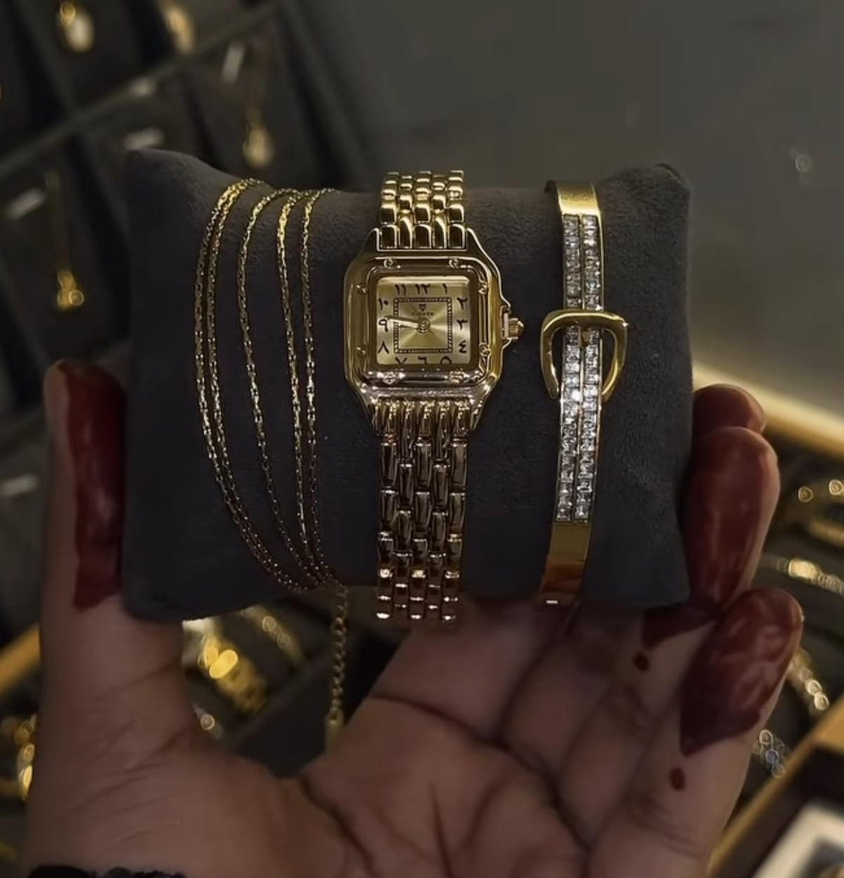 Eryx watch stack