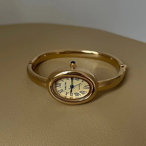Buckle Stainless-steel strap quartz watch